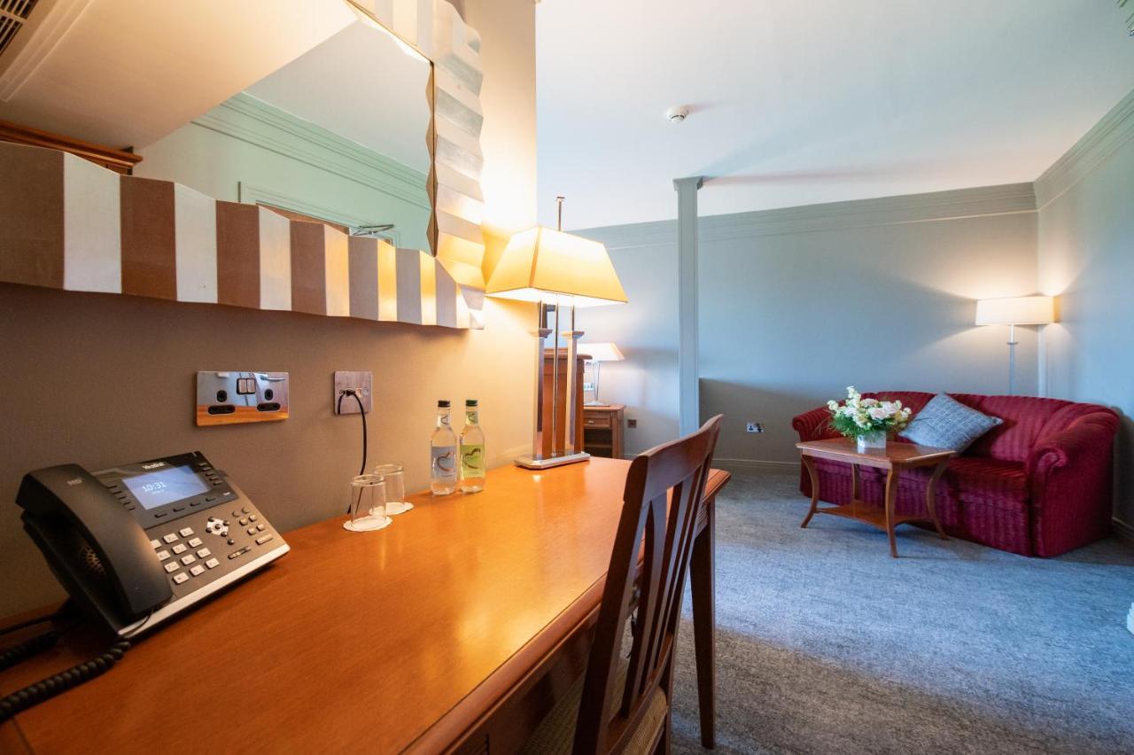 Bryn Meadows Golf, Hotel & Spa Блекууд Екстериор снимка