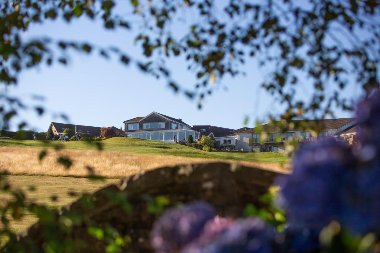 Bryn Meadows Golf, Hotel & Spa Блекууд Екстериор снимка