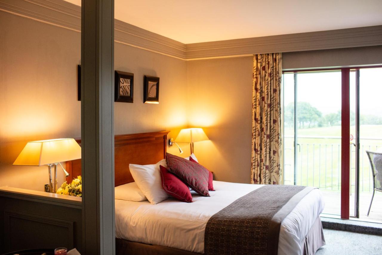 Bryn Meadows Golf, Hotel & Spa Блекууд Екстериор снимка