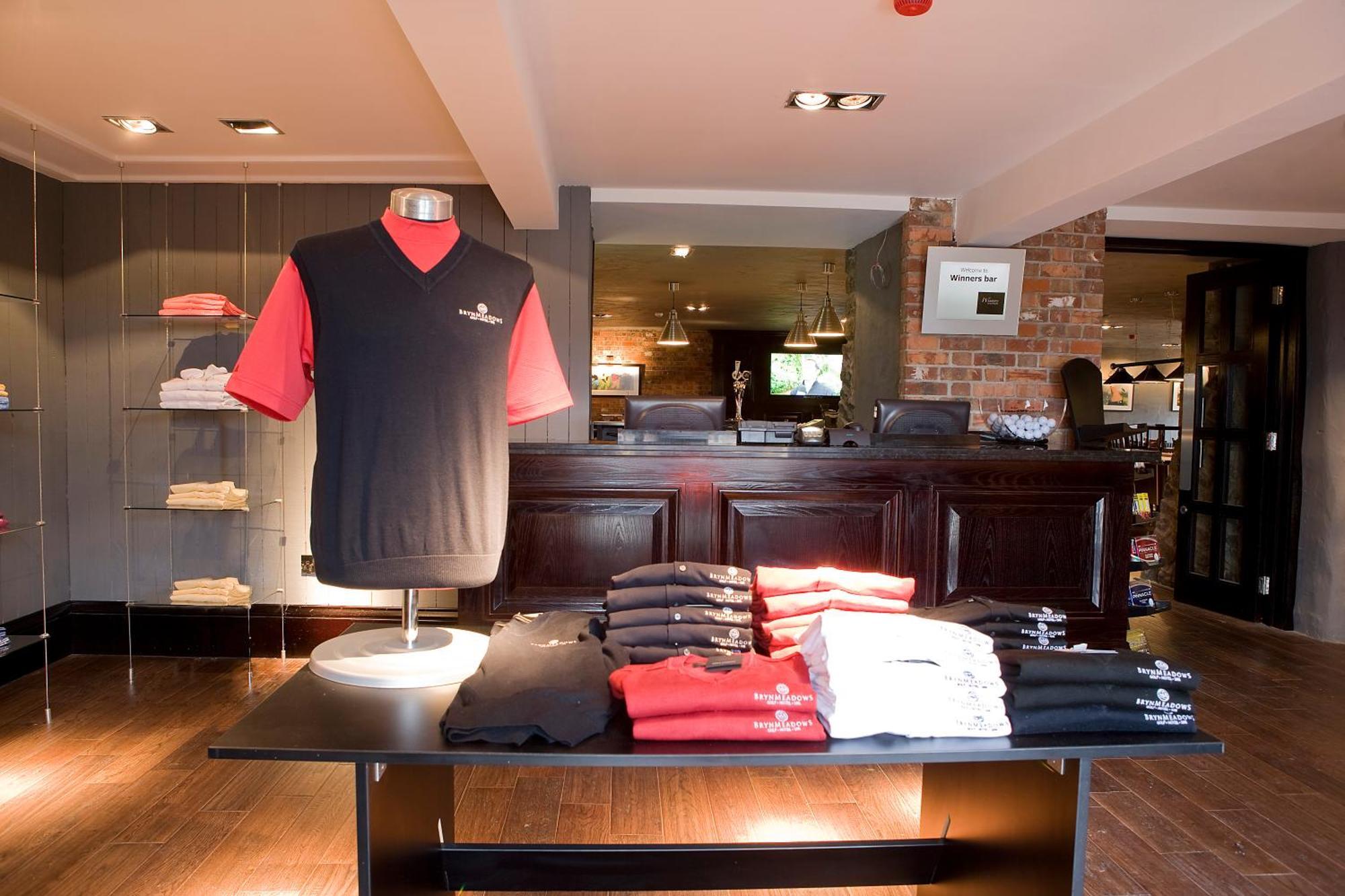 Bryn Meadows Golf, Hotel & Spa Блекууд Екстериор снимка