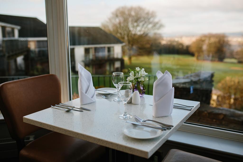 Bryn Meadows Golf, Hotel & Spa Блекууд Екстериор снимка