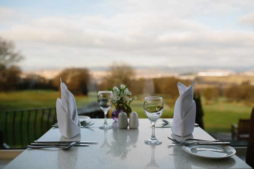 Bryn Meadows Golf, Hotel & Spa Блекууд Екстериор снимка