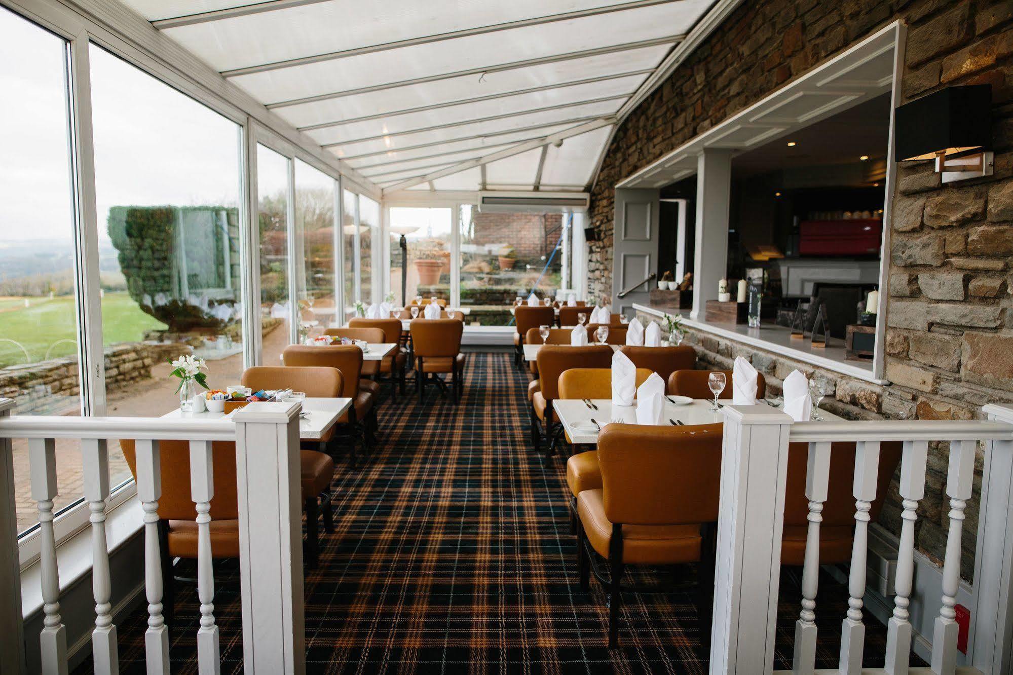 Bryn Meadows Golf, Hotel & Spa Блекууд Екстериор снимка