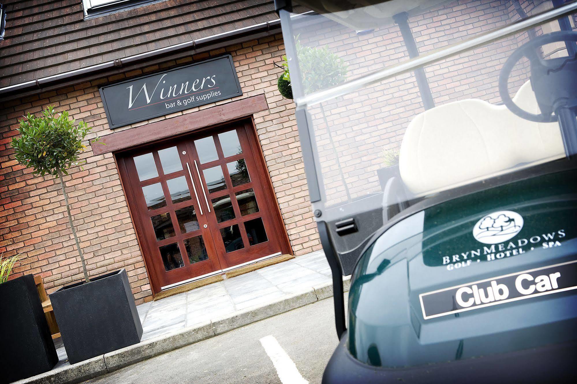 Bryn Meadows Golf, Hotel & Spa Блекууд Екстериор снимка