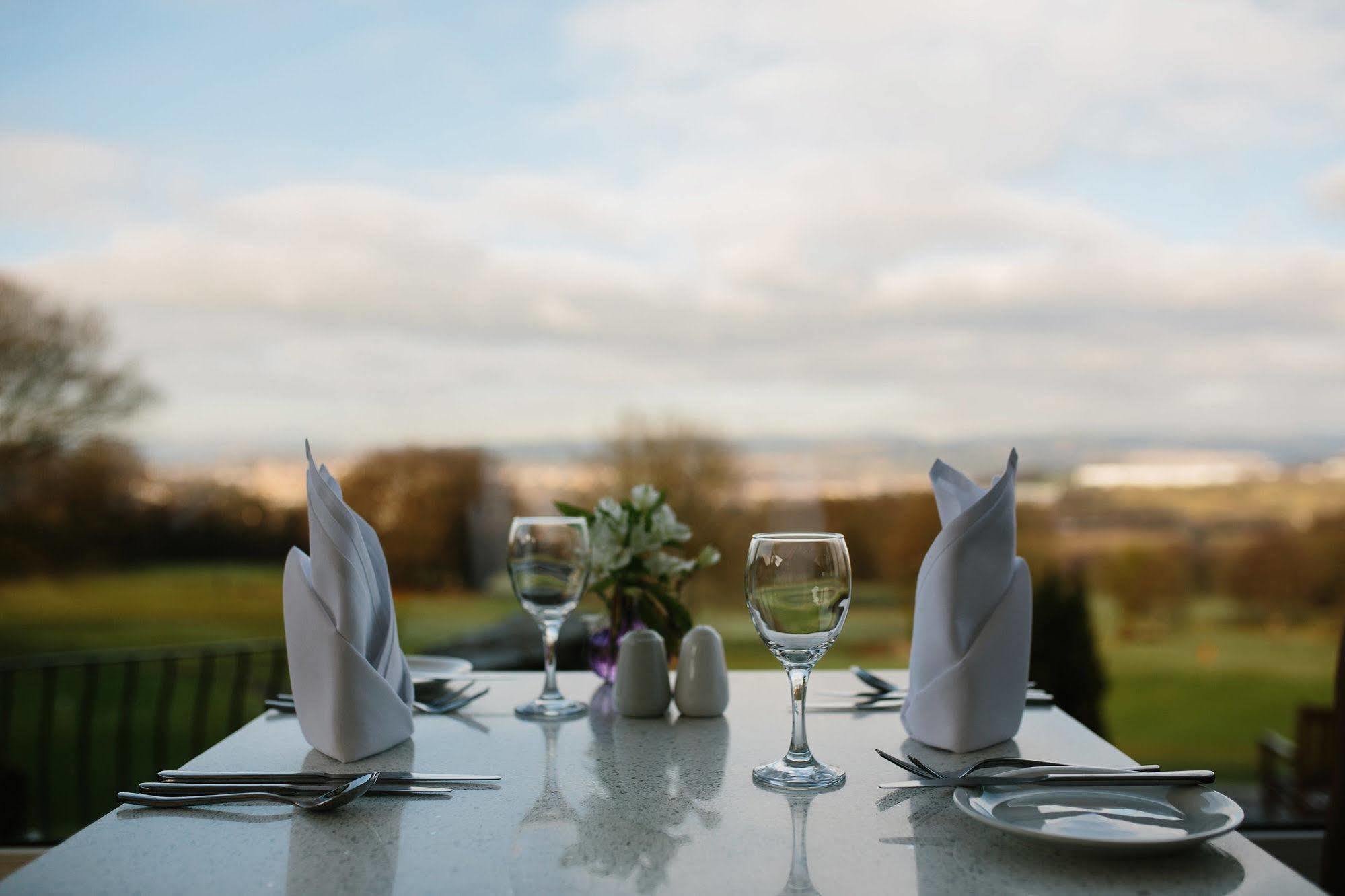 Bryn Meadows Golf, Hotel & Spa Блекууд Екстериор снимка